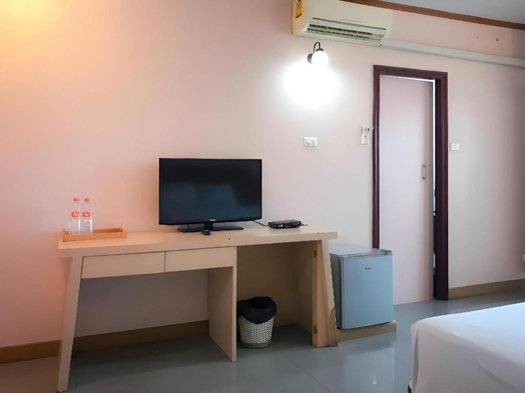 Hotel J Two S Pratunam 2*