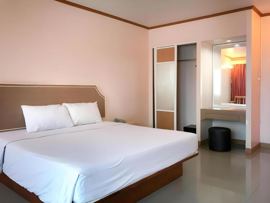 Hotel J Two S Pratunam 2*