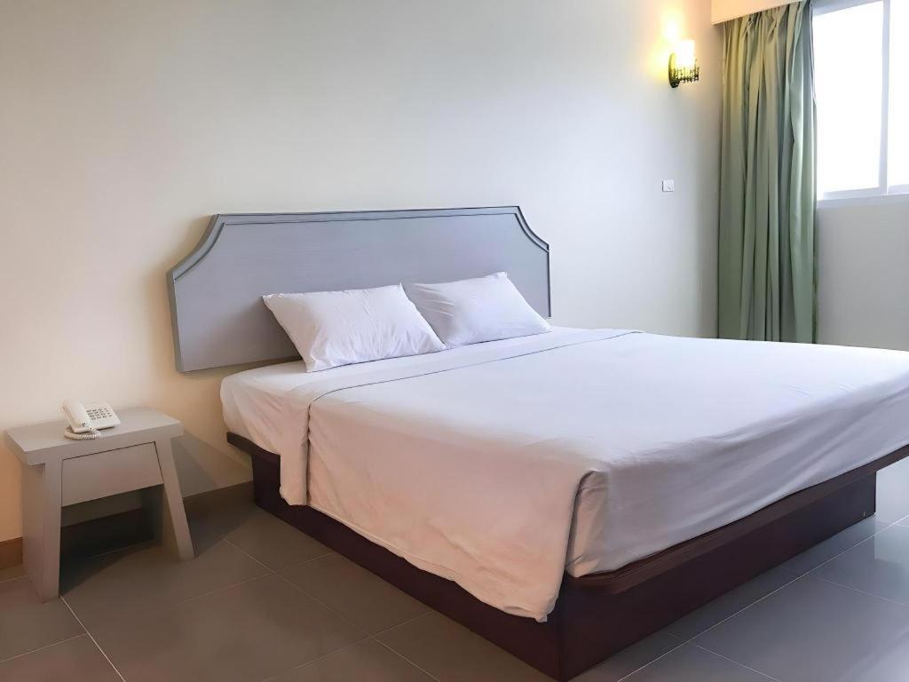 Hotel J Two S Pratunam 2*